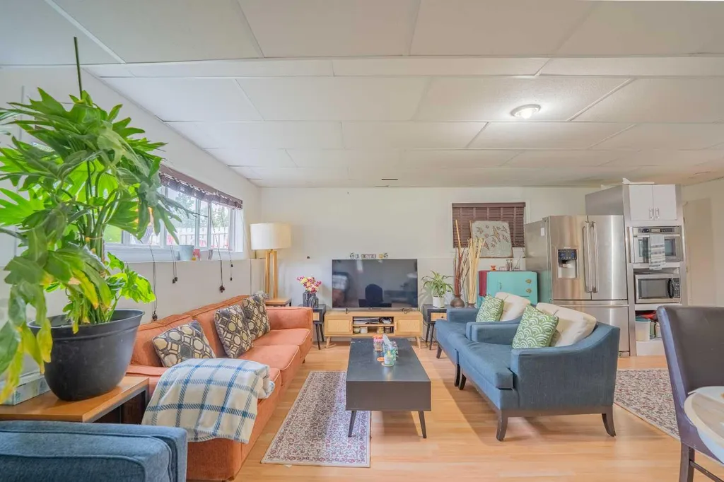1306 1st Avenue Canmore AB T1W 1M4