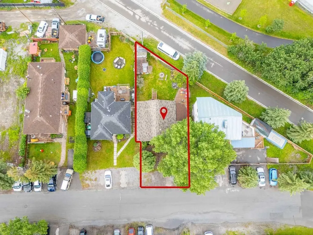 1306 1st Avenue Canmore AB T1W 1M4