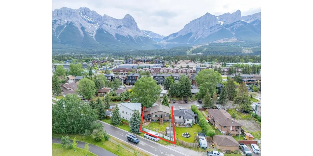 1306 1st Avenue Canmore AB T1W 1M4