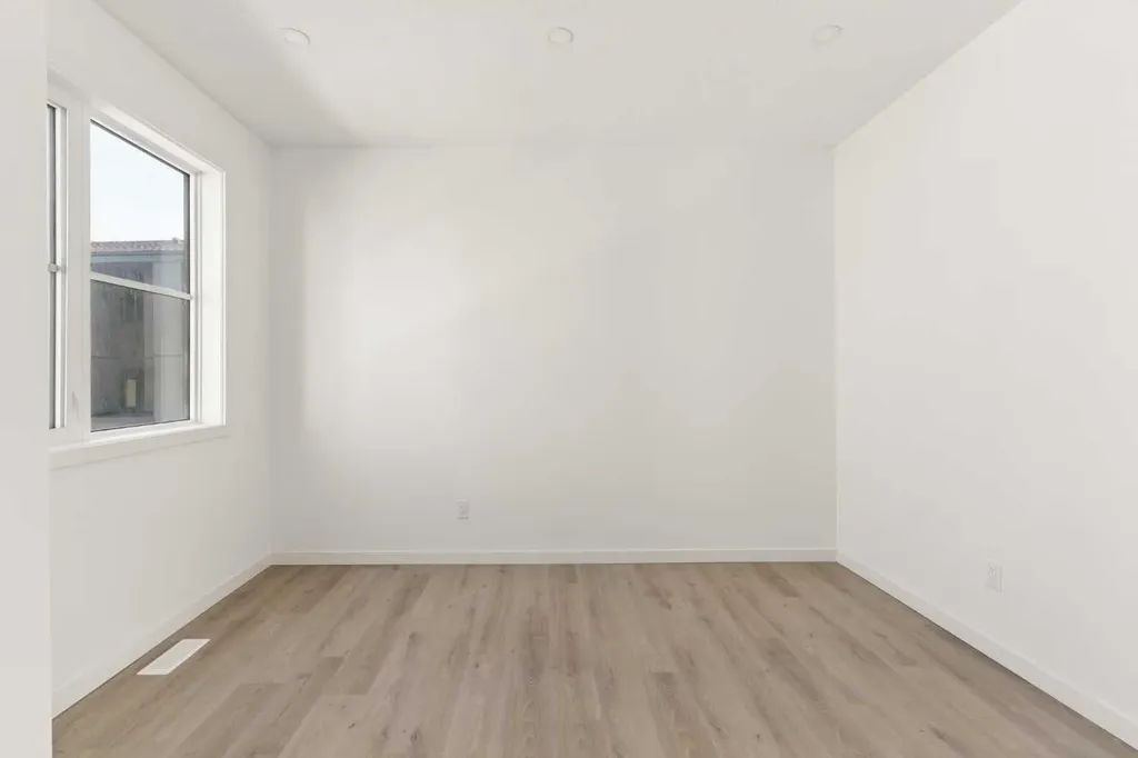 1453 Na'a Drive SW Calgary AB T3H 6H7