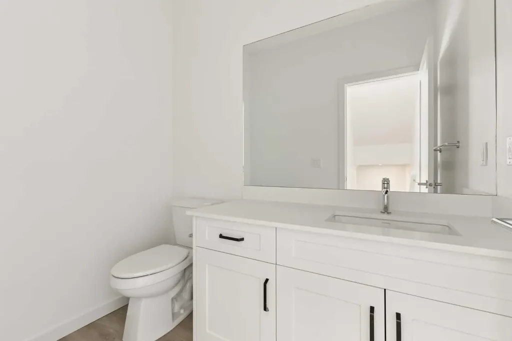 1453 Na'a Drive SW Calgary AB T3H 6H7
