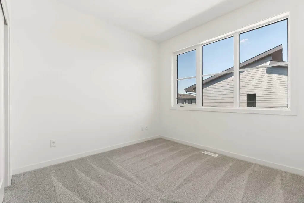 1453 Na'a Drive SW Calgary AB T3H 6H7