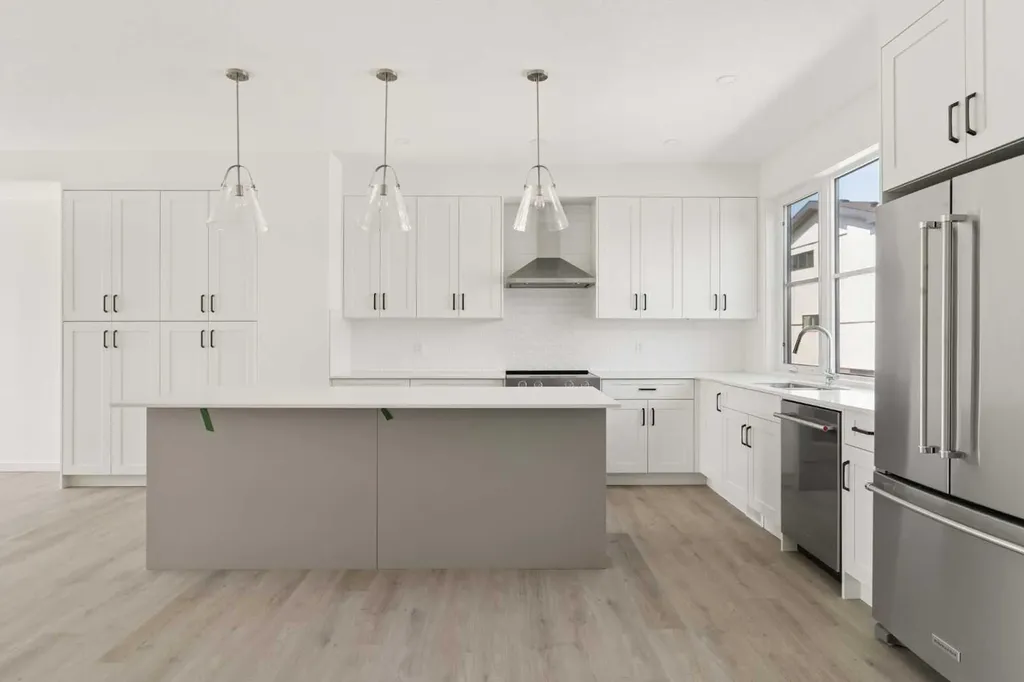 1453 Na'a Drive SW Calgary AB T3H 6H7