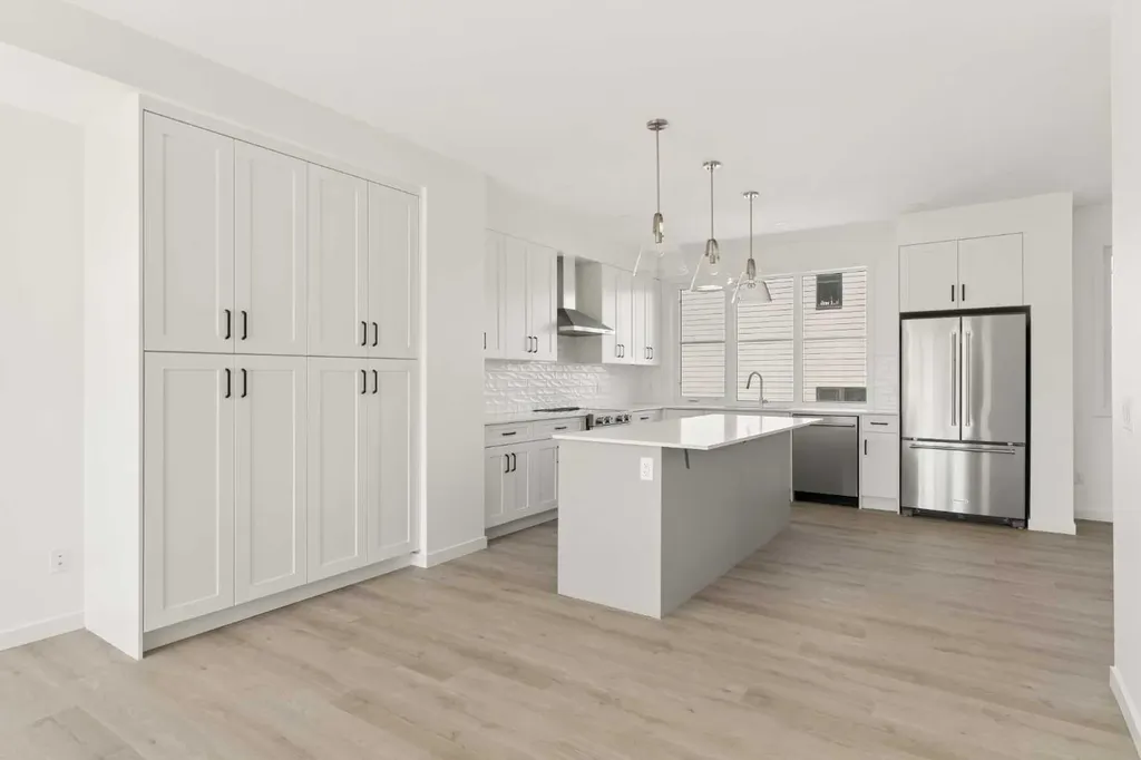 1453 Na'a Drive SW Calgary AB T3H 6H7