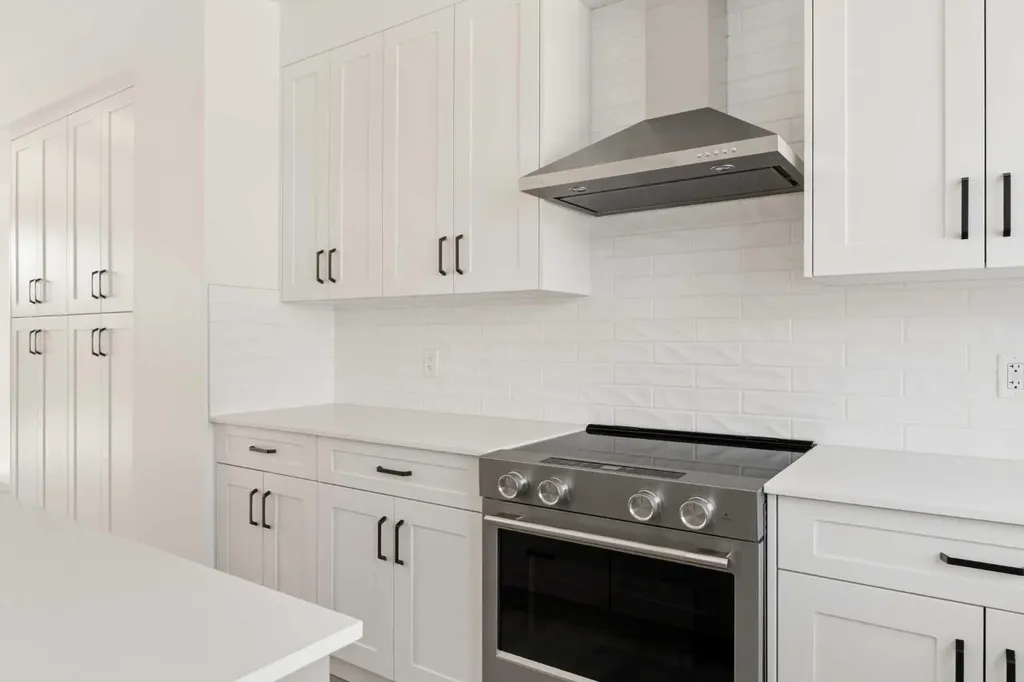 1453 Na'a Drive SW Calgary AB T3H 6H7