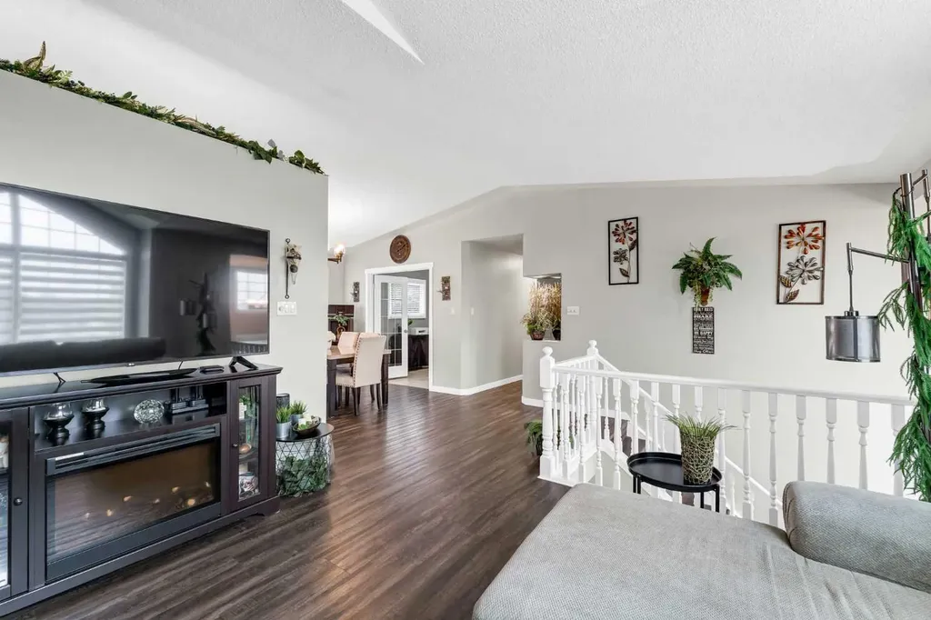 214 Shannon Drive SE Medicine Hat AB T1B 4A7