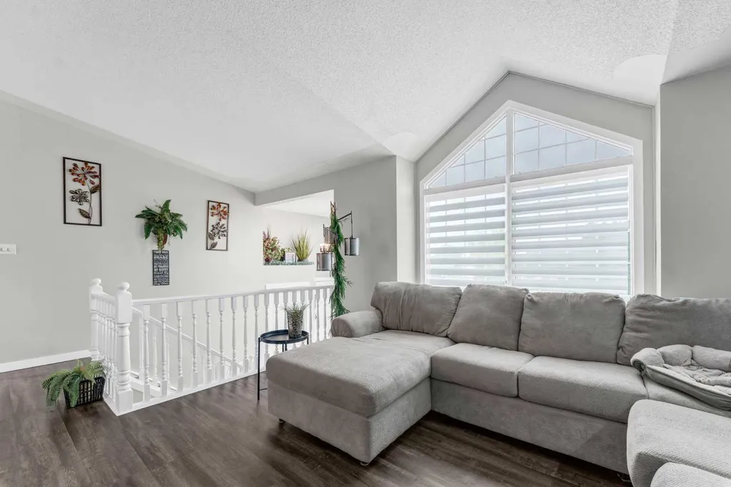 214 Shannon Drive SE Medicine Hat AB T1B 4A7