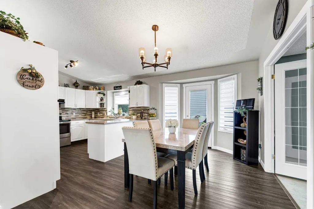 214 Shannon Drive SE Medicine Hat AB T1B 4A7