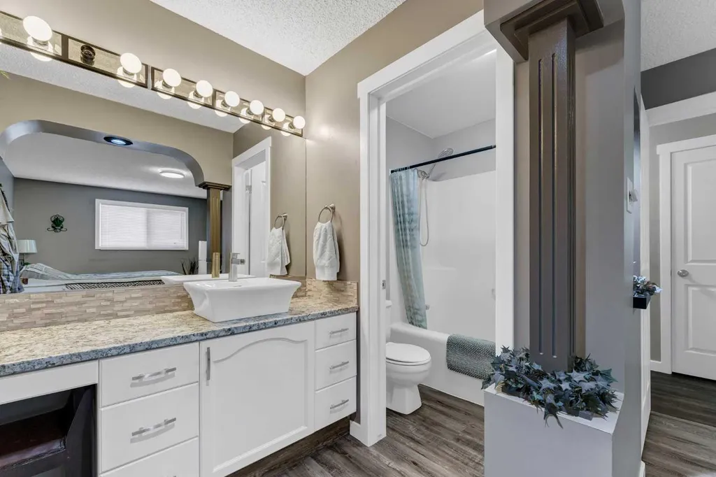 214 Shannon Drive SE Medicine Hat AB T1B 4A7