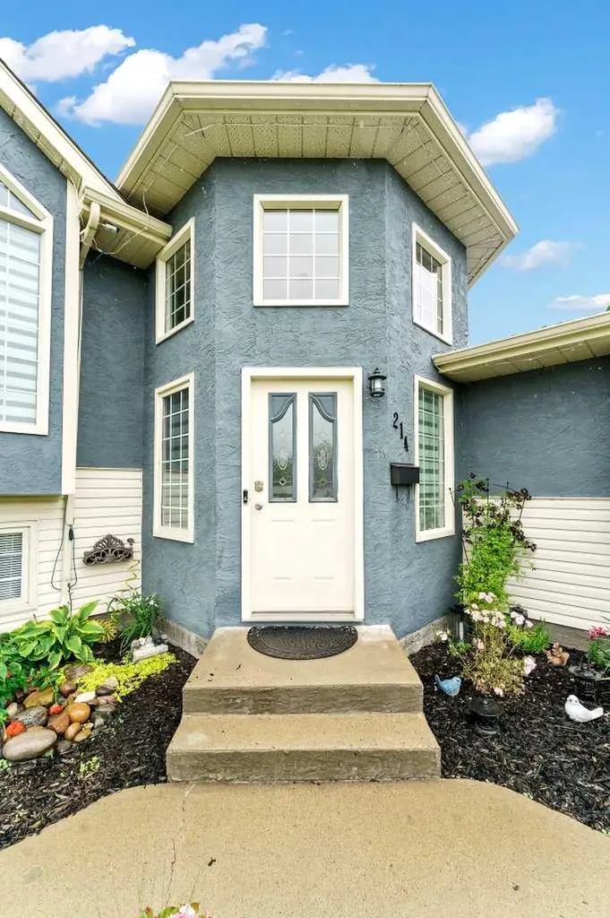 214 Shannon Drive SE Medicine Hat AB T1B 4A7