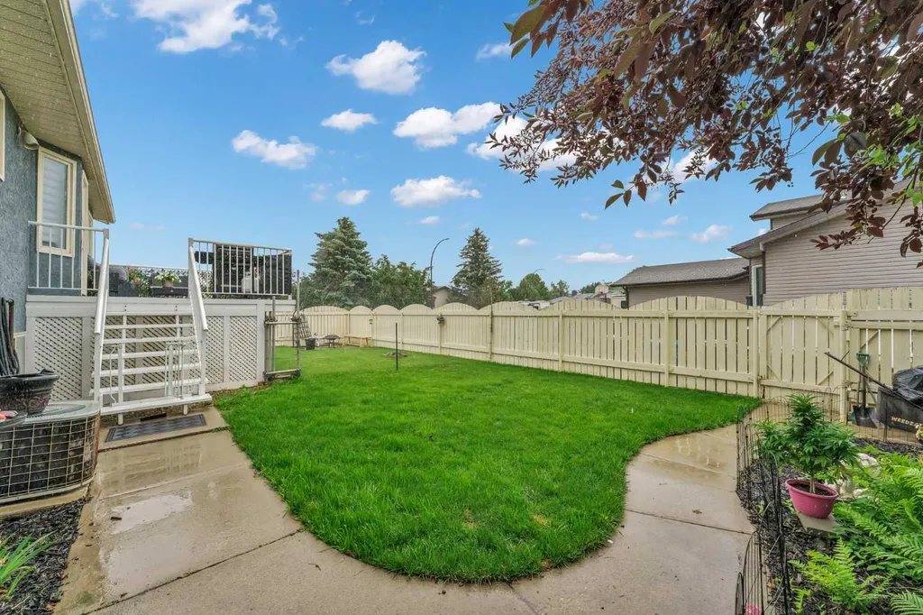 214 Shannon Drive SE Medicine Hat AB T1B 4A7