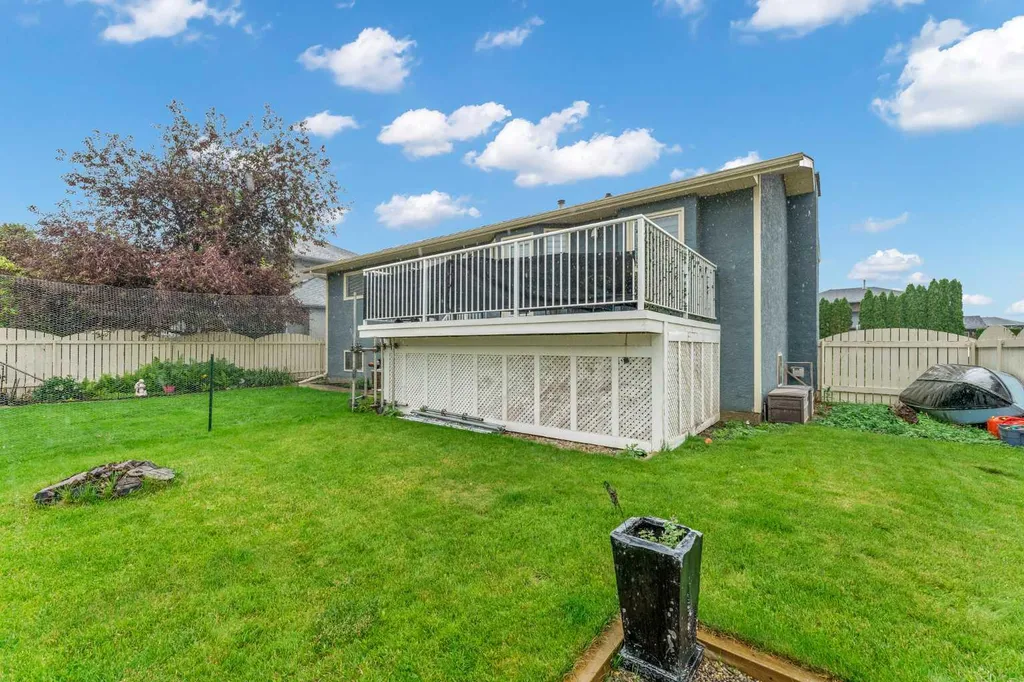 214 Shannon Drive SE Medicine Hat AB T1B 4A7