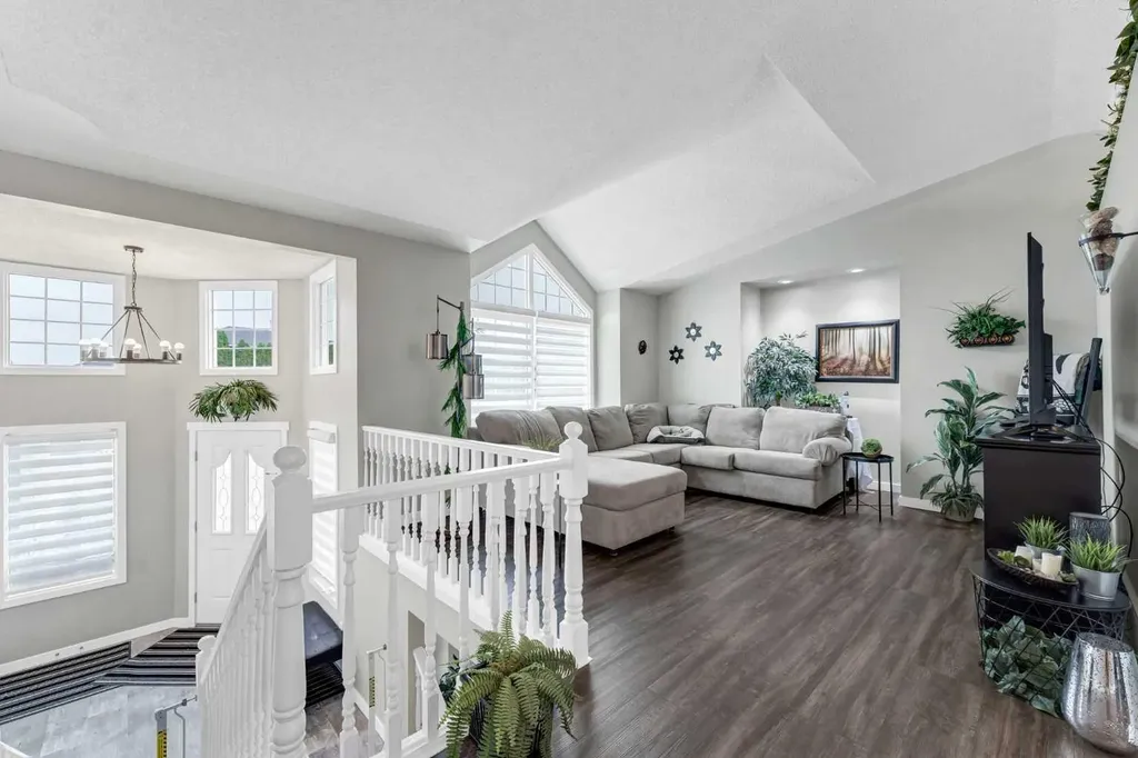 214 Shannon Drive SE Medicine Hat AB T1B 4A7