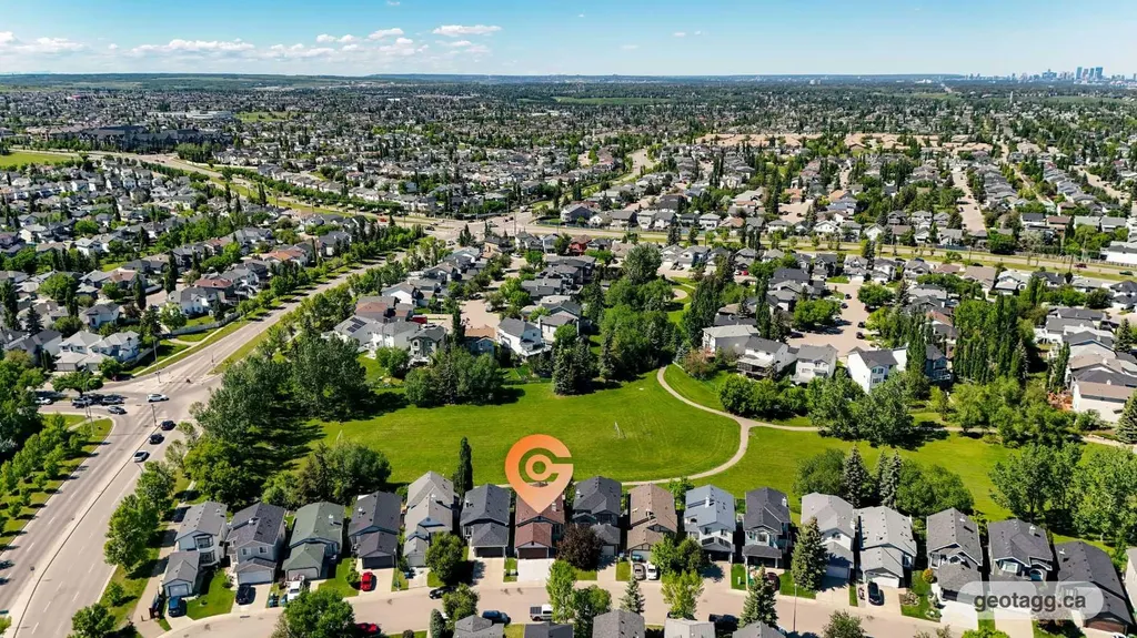 46 Somerside Manor SW Calgary AB T2Y 3G4