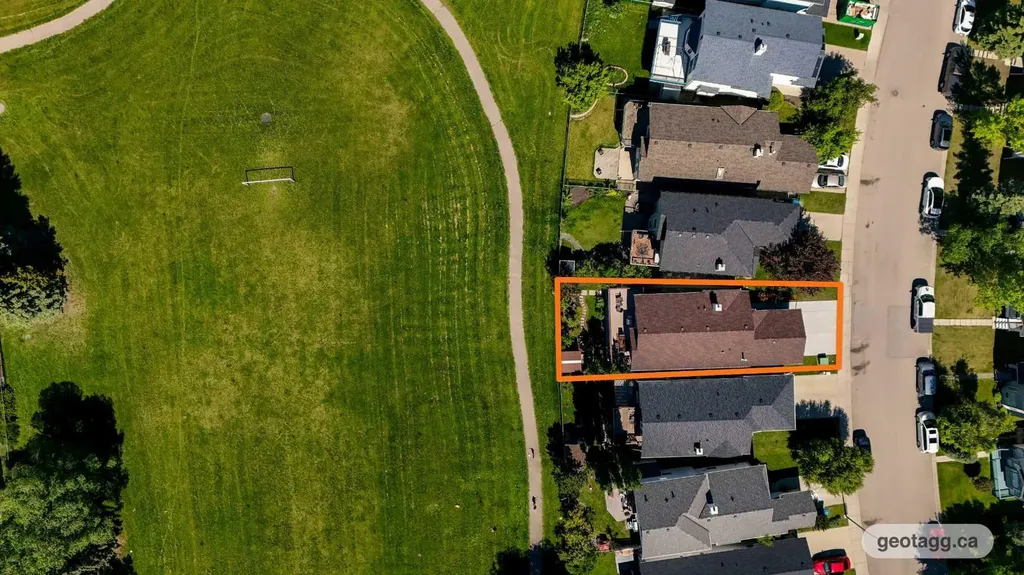 46 Somerside Manor SW Calgary AB T2Y 3G4