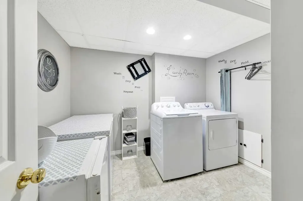 2307 52b Avenue Lloydminster AB T9V 2R2