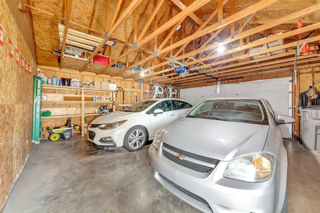 2307 52b Avenue Lloydminster AB T9V 2R2