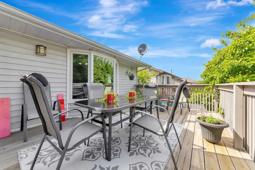 2307 52b Avenue Lloydminster AB T9V 2R2