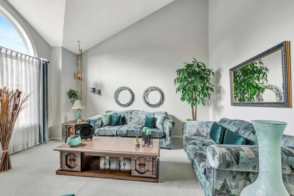 2307 52b Avenue Lloydminster AB T9V 2R2