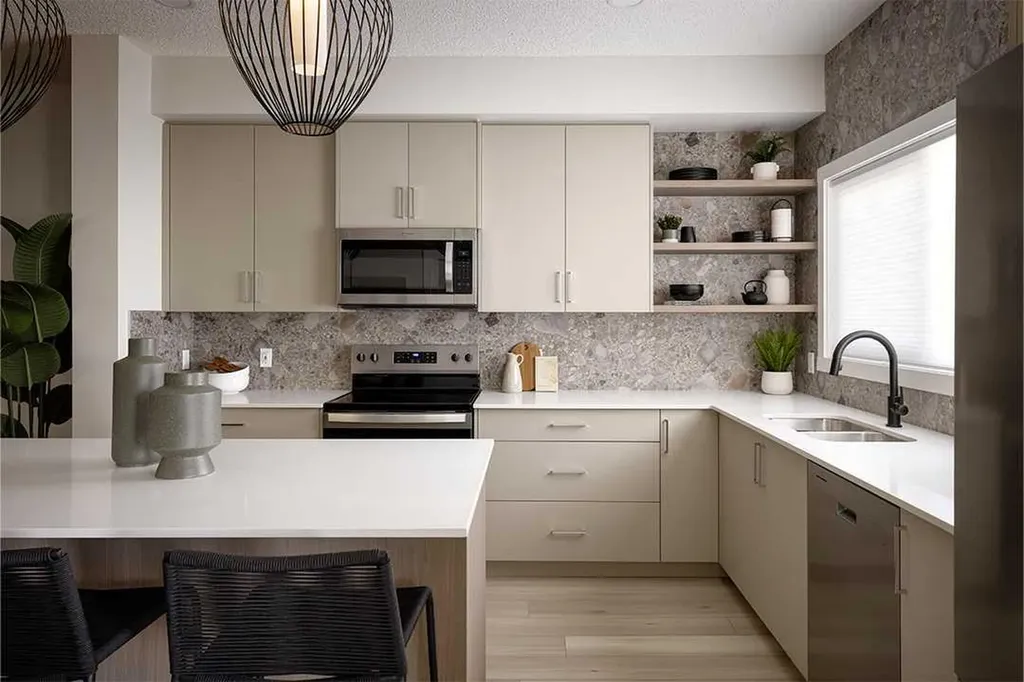 536 Tekarra Drive NW Calgary AB T3R2G1