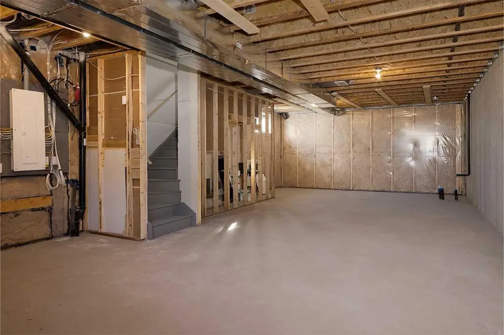 536 Tekarra Drive NW Calgary AB T3R2G1