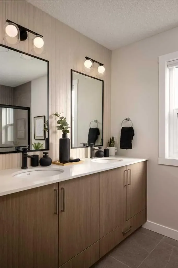 536 Tekarra Drive NW Calgary AB T3R2G1