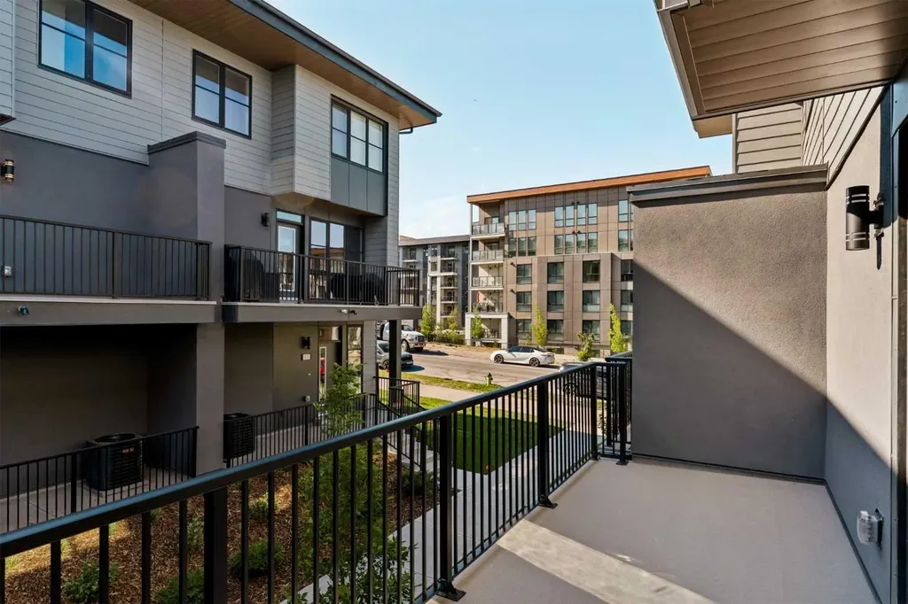 1453 Na'a Drive SW Calgary AB T3H 6H7