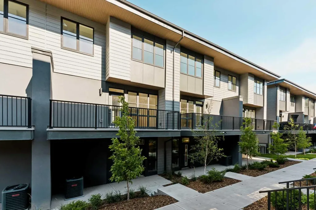 1453 Na'a Drive SW Calgary AB T3H 6H7