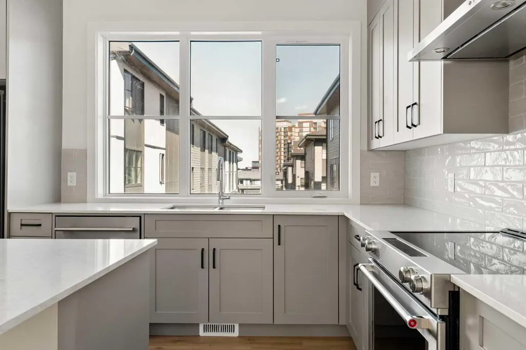 1453 Na'a Drive SW Calgary AB T3H 6H7