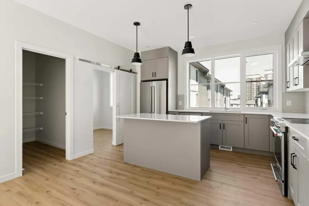 1453 Na'a Drive SW Calgary AB T3H 6H7