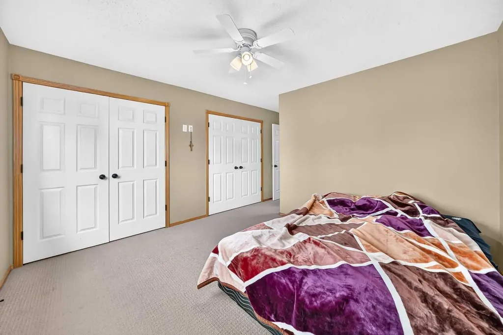 116 Iverson Close Red Deer AB T4R 3M8