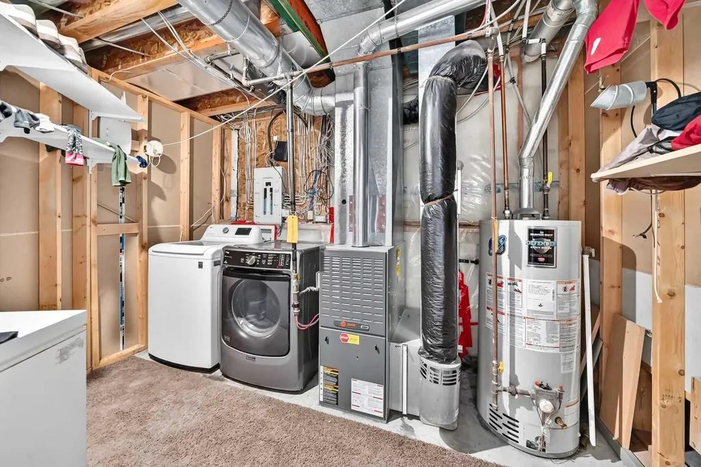 116 Iverson Close Red Deer AB T4R 3M8
