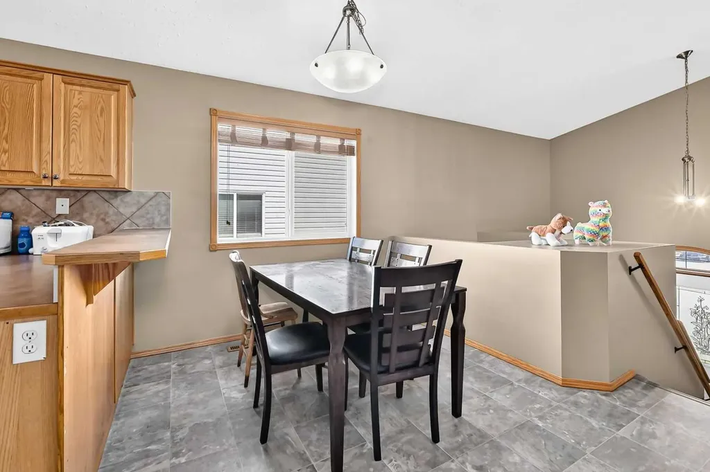 116 Iverson Close Red Deer AB T4R 3M8