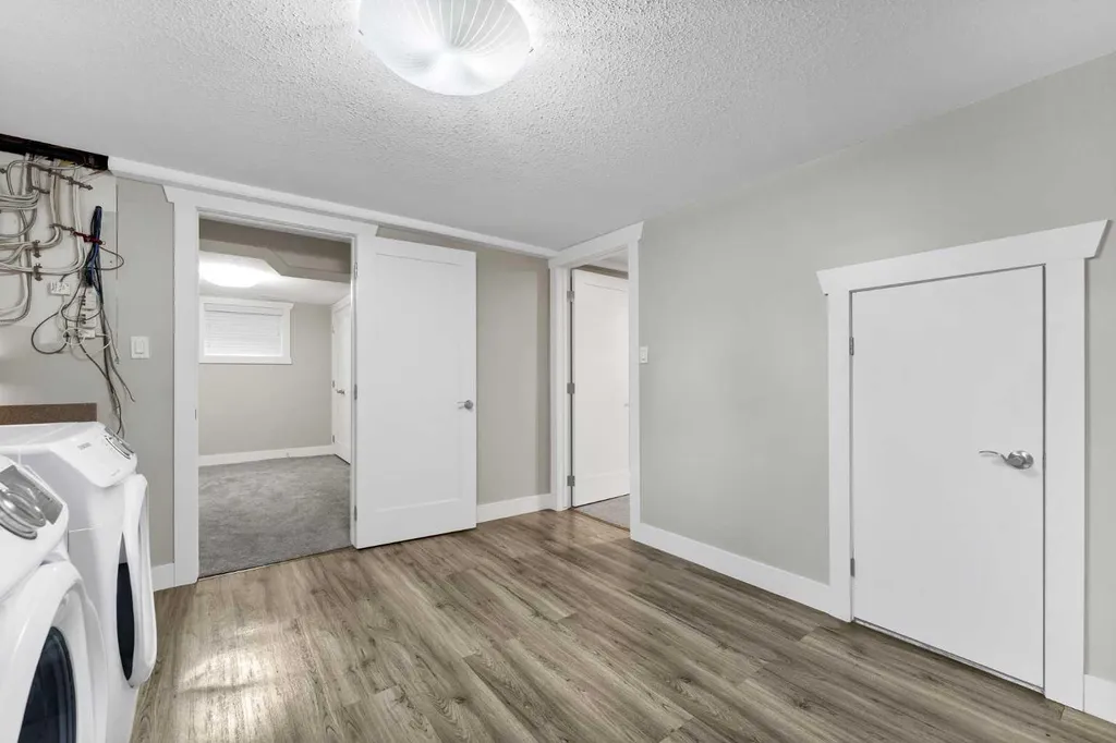 221 9 Street SW Medicine Hat AB T1A 4N8