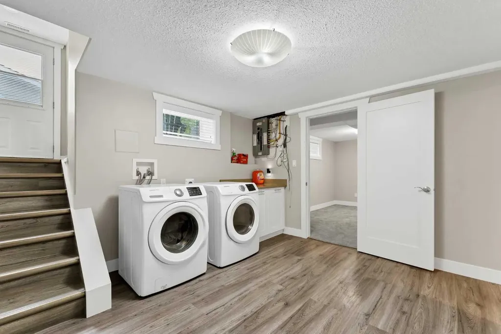 221 9 Street SW Medicine Hat AB T1A 4N8