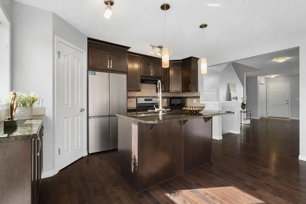 49 Auburn Crest Lane SE Calgary AB T3M 0Z1