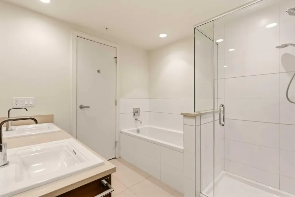 222 Riverfront Avenue SW Calgary AB T2P 0X2