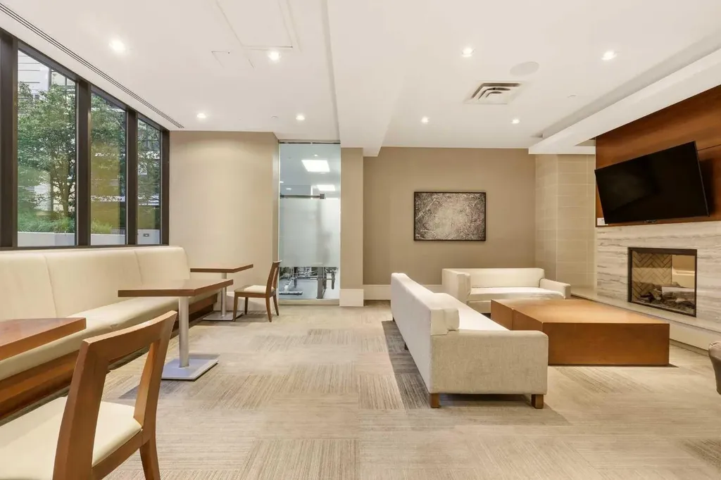 222 Riverfront Avenue SW Calgary AB T2P 0X2