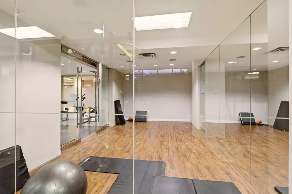 222 Riverfront Avenue SW Calgary AB T2P 0X2