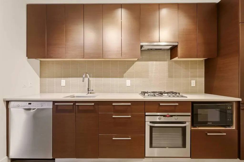 222 Riverfront Avenue SW Calgary AB T2P 0X2