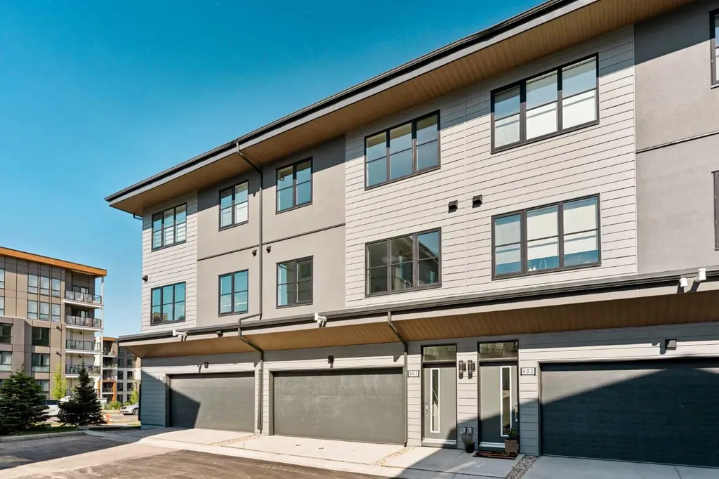 1453 Na'a Drive SW Calgary AB T3H 6H7