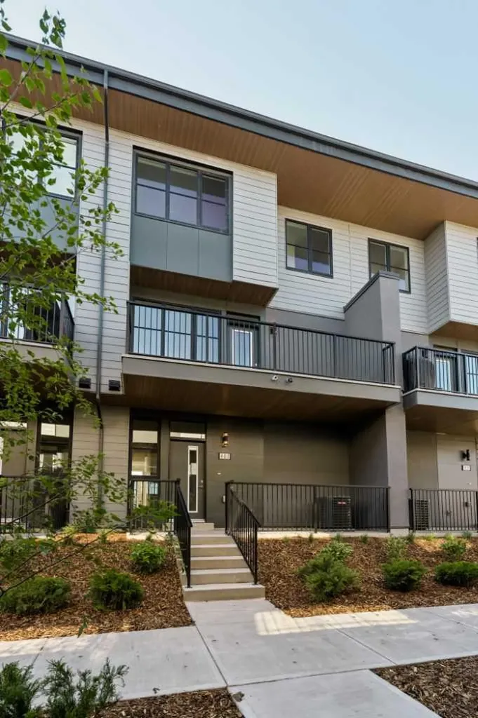 1453 Na'a Drive SW Calgary AB T3H 6H7