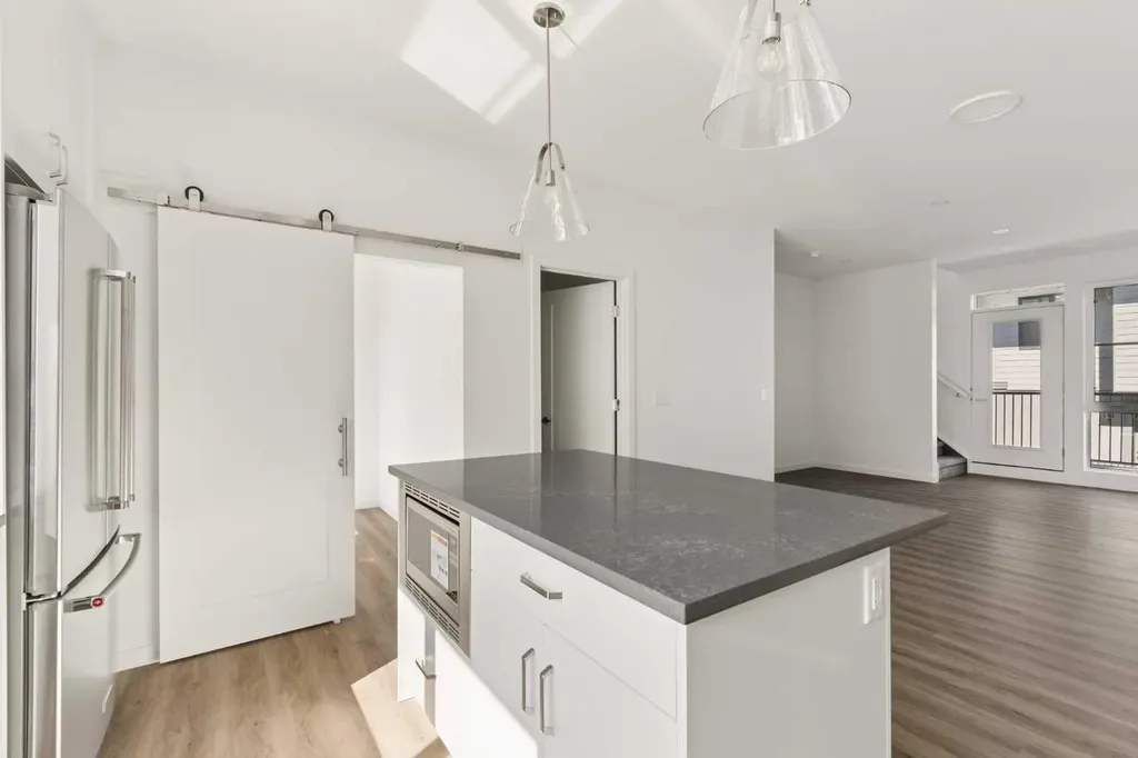 1453 Na'a Drive SW Calgary AB T3H 6H7