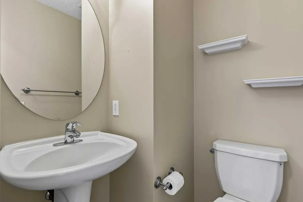 17 Citadel Point NW Calgary AB T3G 5L2