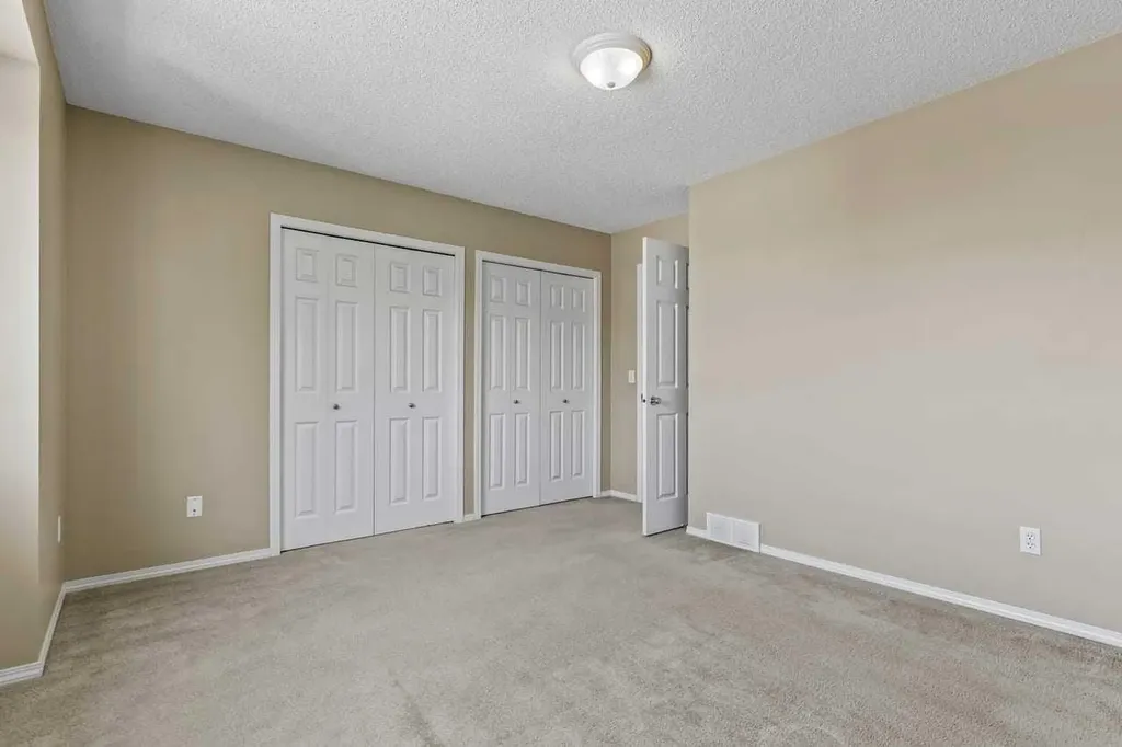 17 Citadel Point NW Calgary AB T3G 5L2