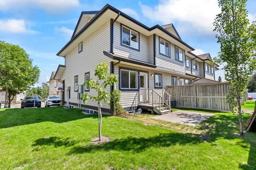 17 Citadel Point NW Calgary AB T3G 5L2