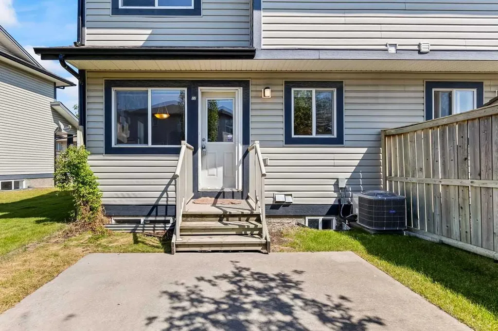 17 Citadel Point NW Calgary AB T3G 5L2