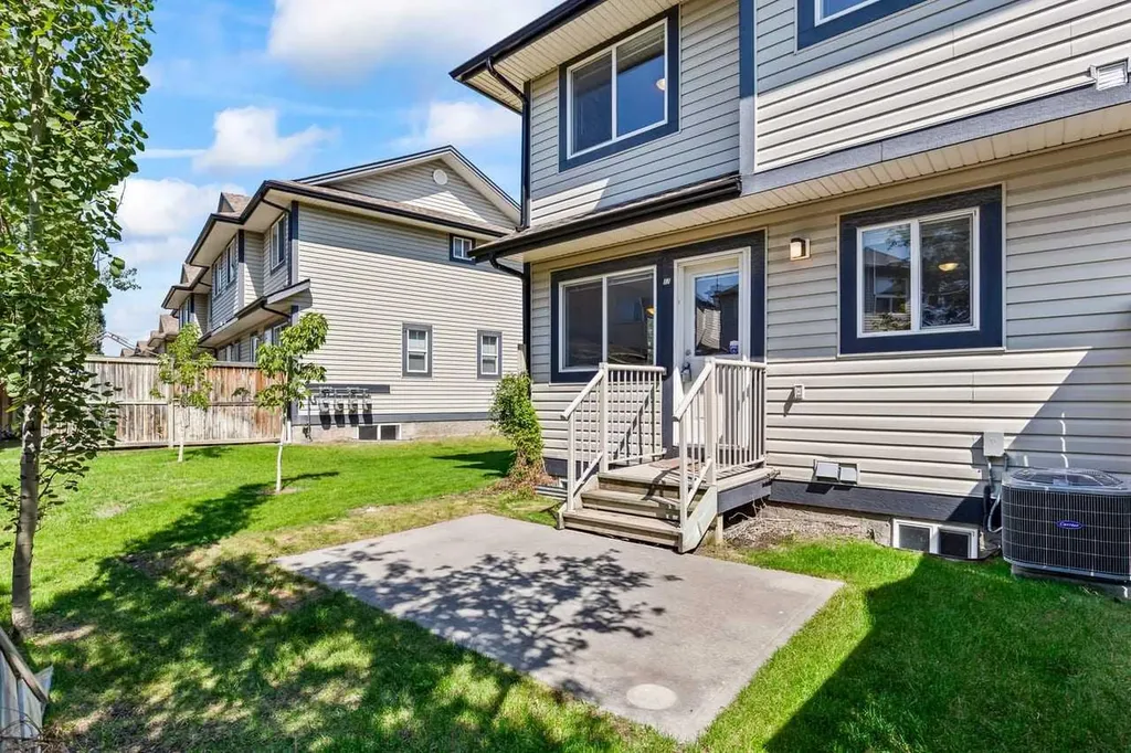 17 Citadel Point NW Calgary AB T3G 5L2