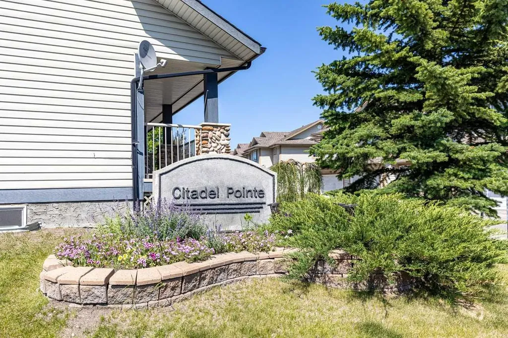 17 Citadel Point NW Calgary AB T3G 5L2
