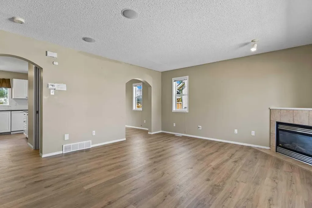 17 Citadel Point NW Calgary AB T3G 5L2